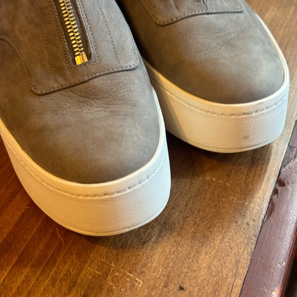 Vince Woman’s Warner Zip front Platform Sneaker.Size 8.5 =38 See photos - Picture 7 of 16